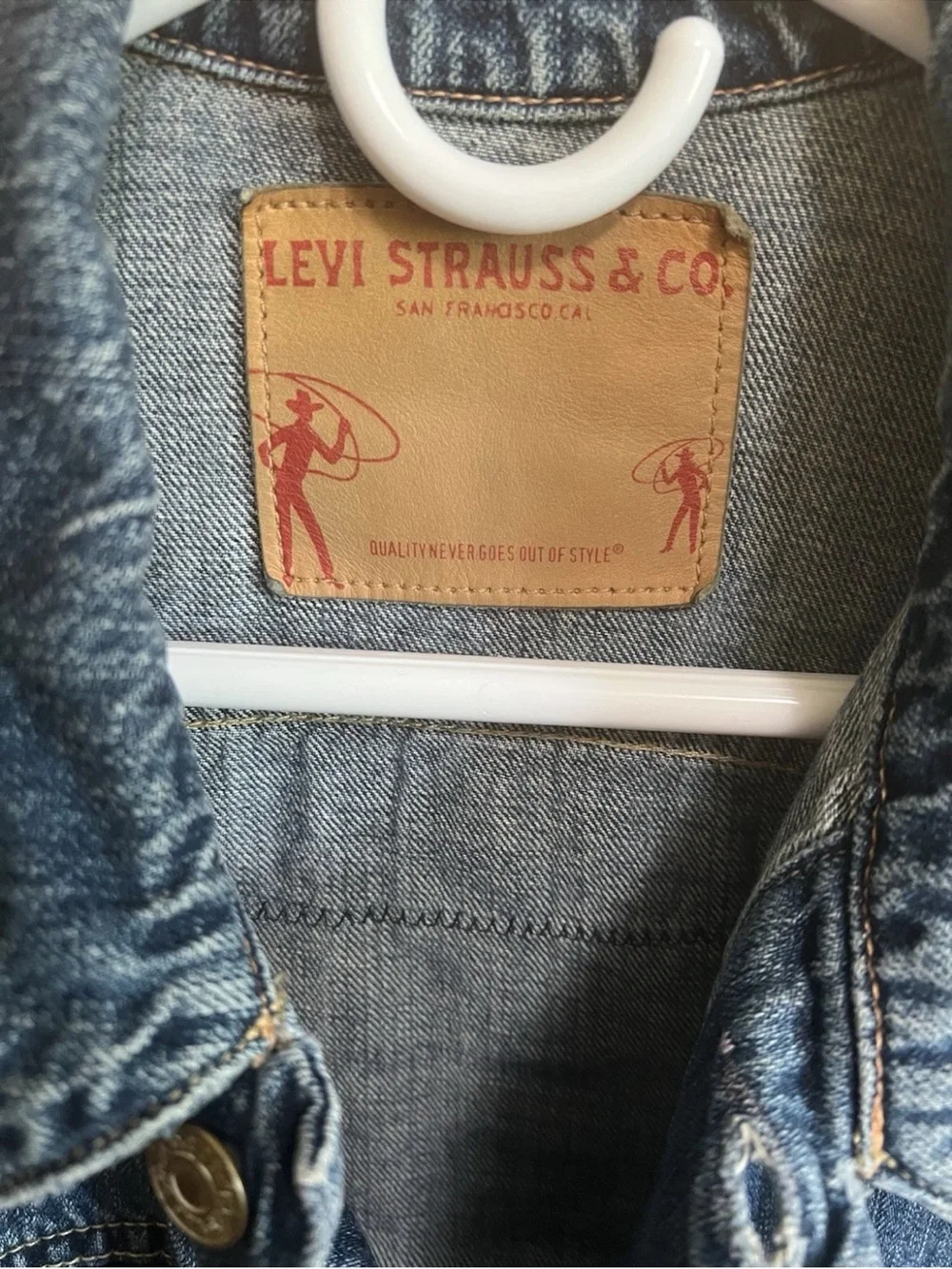 Vtg 92 Levi’s Made in USA 70529 Trucker Jacket Leather Patch Black Metal Art L - Picture 14 of 14
